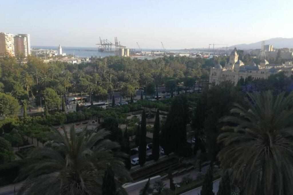 Apartamento En Pleno Centro De Малага Екстериор снимка