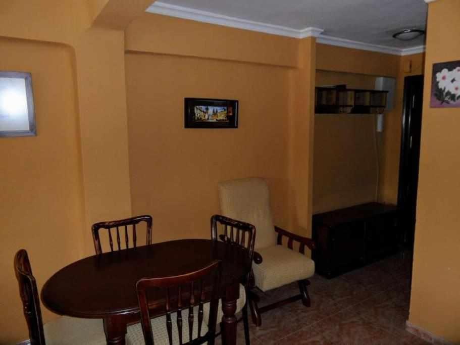 Apartamento En Pleno Centro De Малага Екстериор снимка